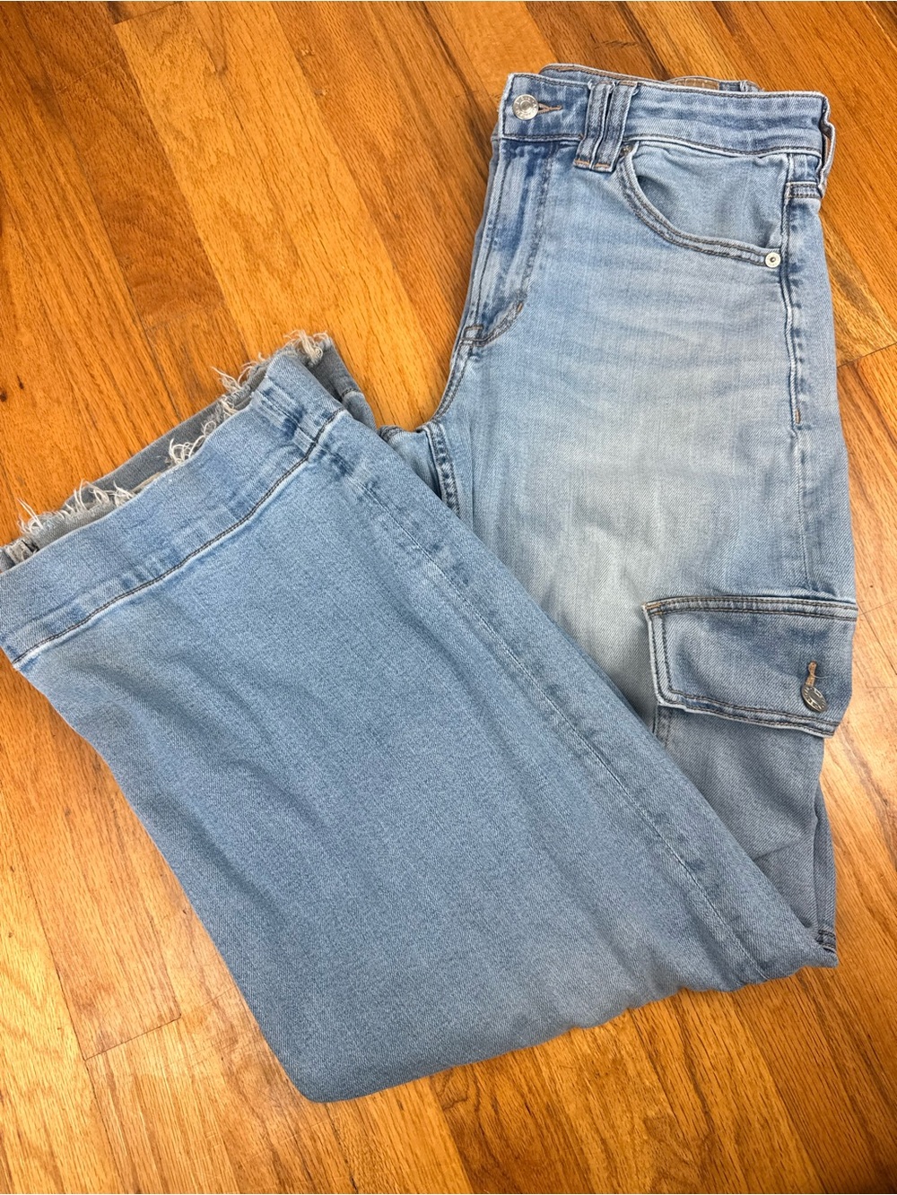 American Eagle Super High-Rise Baggy Wide Leg Cargo Jeans – Size 6